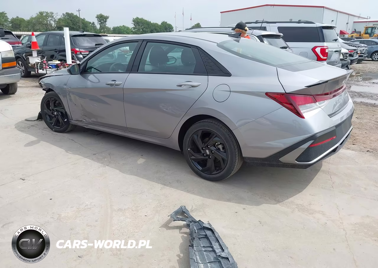 2026 Hyundai Elantra Sel Sport VIN:KMHLM4DG6TU122600 - 3