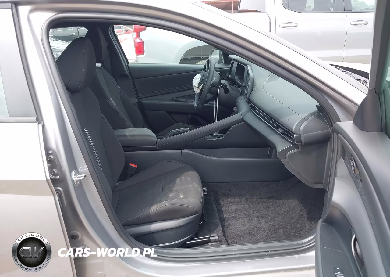 2026 Hyundai Elantra Sel Sport VIN:KMHLM4DG6TU122600 - 5