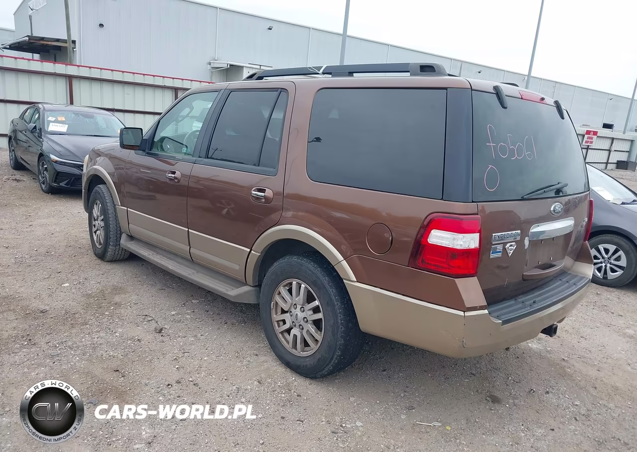 2011 Ford Expedition Xlt VIN:1FMJU1H51BEF05061 - 3