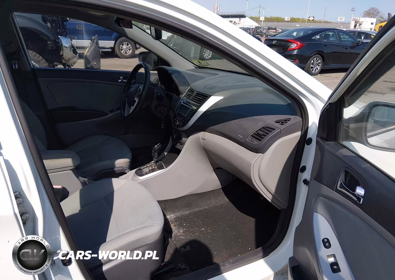 2013 Hyundai Accent Se VIN:KMHCU5AE8DU075418 - 5