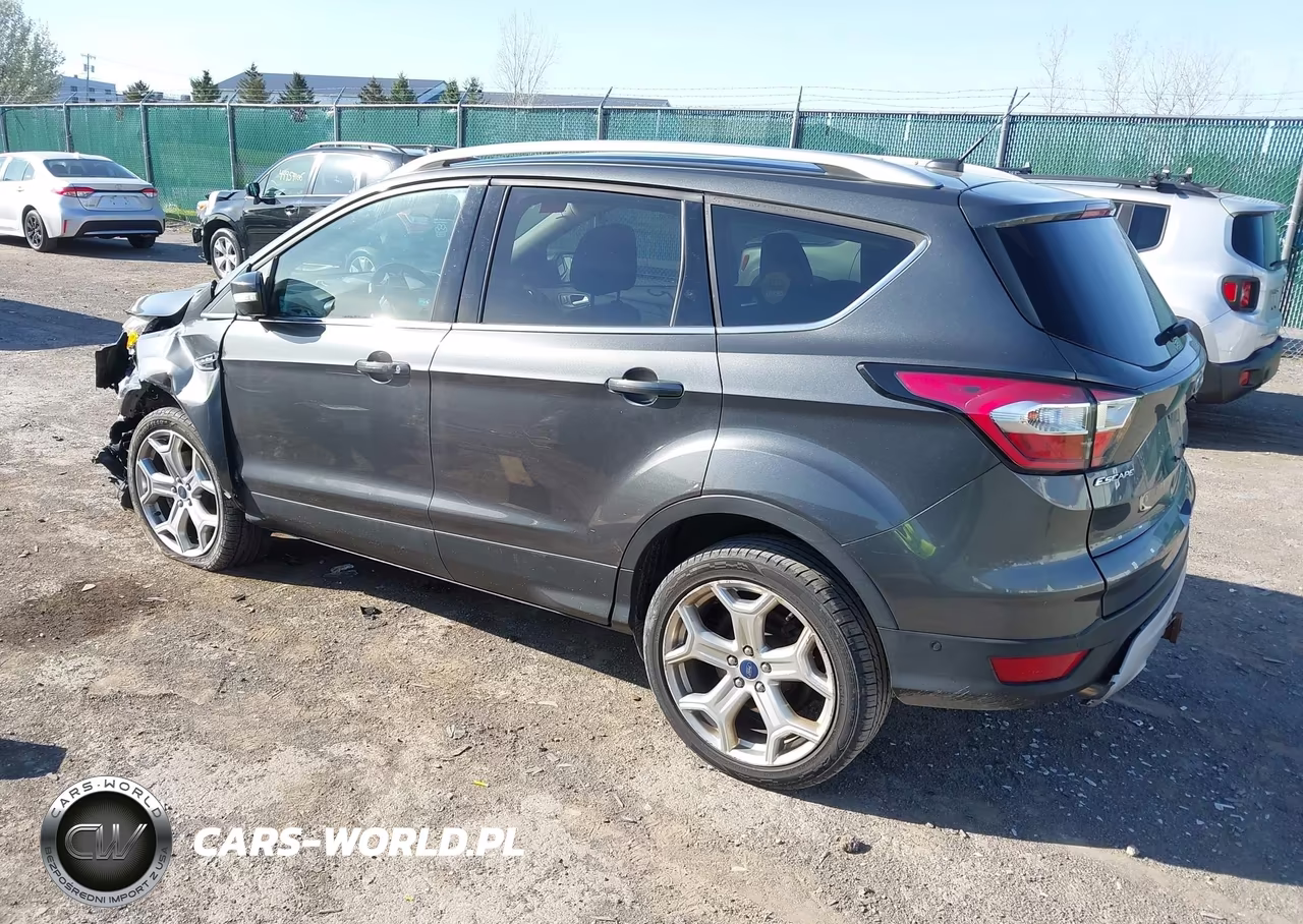 2017 Ford Escape Titanium VIN:1FMCU9J9XHUE29813 - 3