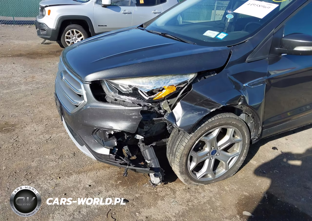 2017 Ford Escape Titanium VIN:1FMCU9J9XHUE29813 - 6