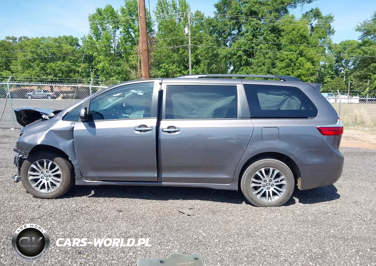 2018 Toyota Sienna Xle 8 Passenger VIN:5TDYZ3DC2JS913338 - 14