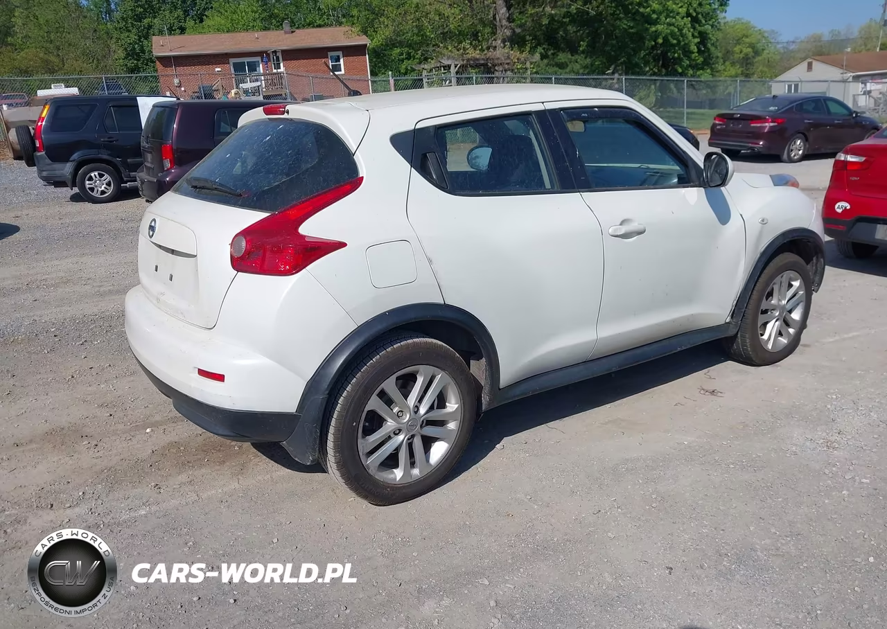 2014 Nissan Juke S VIN:JN8AF5MV3ET480826 - 4