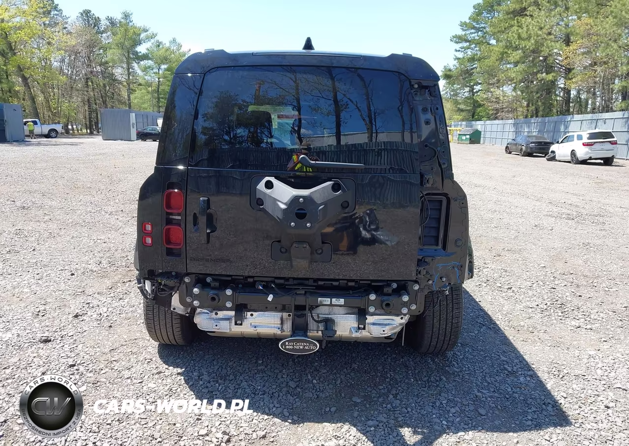 2025 Land Rover Defender 110 P300 VIN:SALEJ7EX5S2430978 - 6