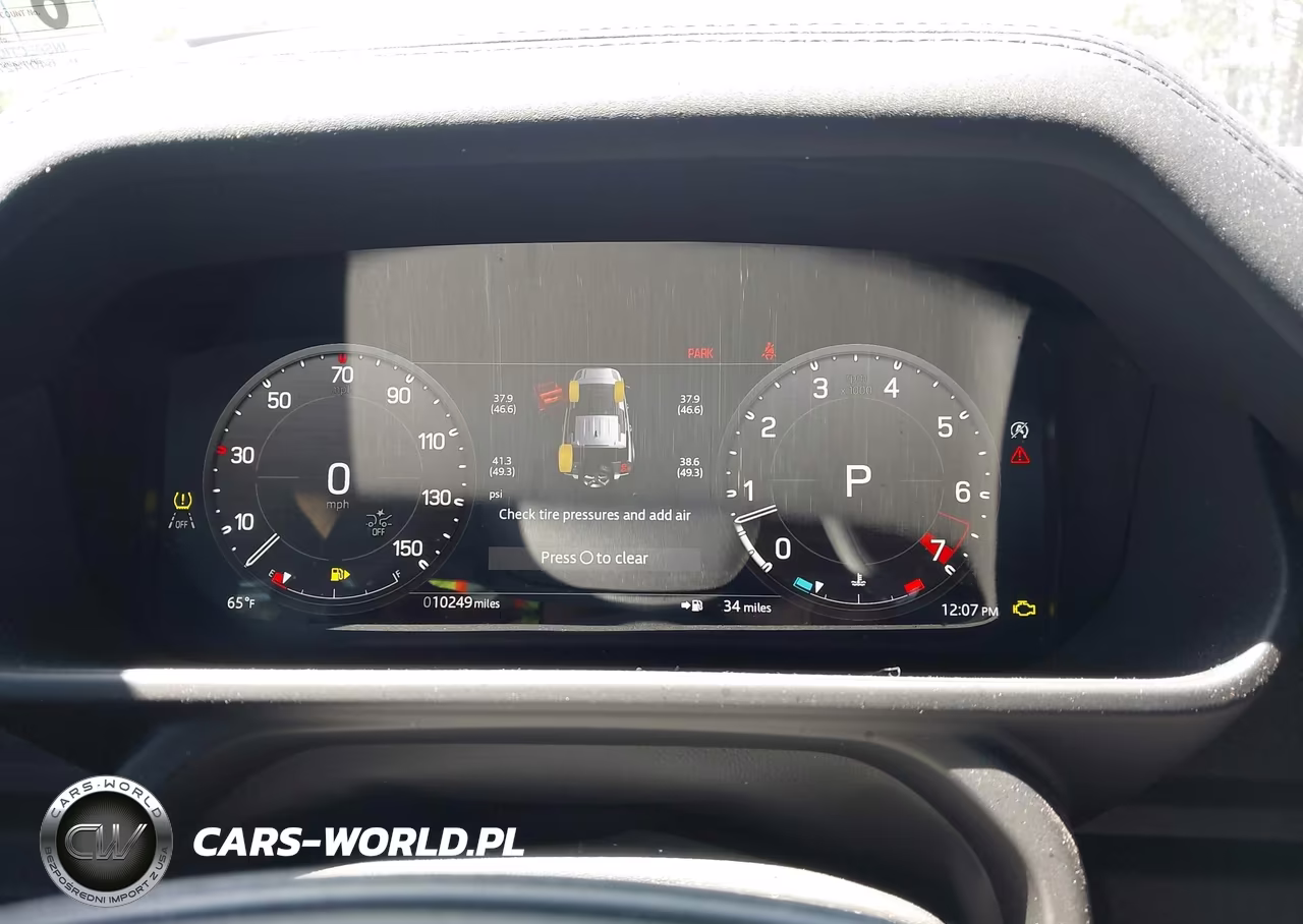 2025 Land Rover Defender 110 P300 VIN:SALEJ7EX5S2430978 - 7