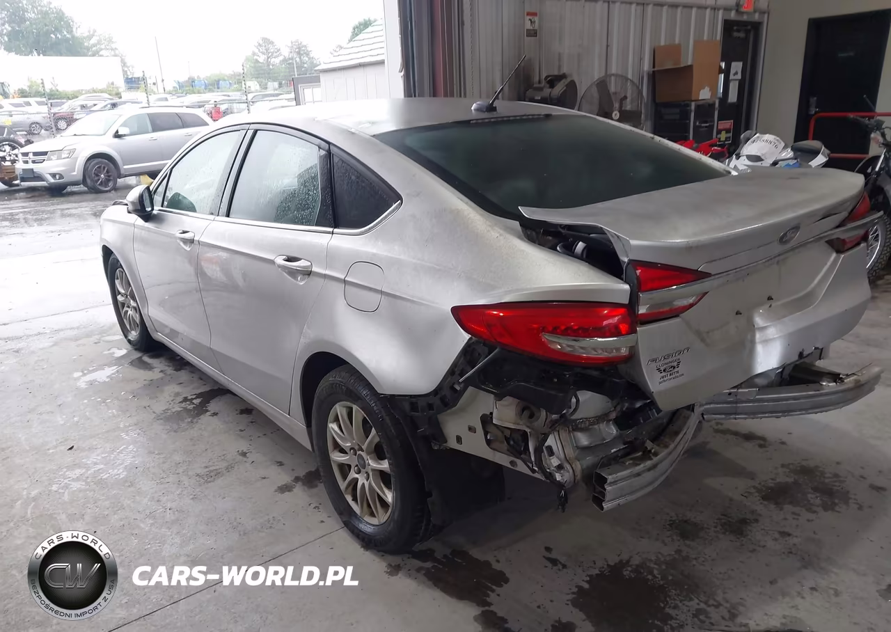 2018 Ford Fusion S VIN:3FA6P0G72JR164818 - 14