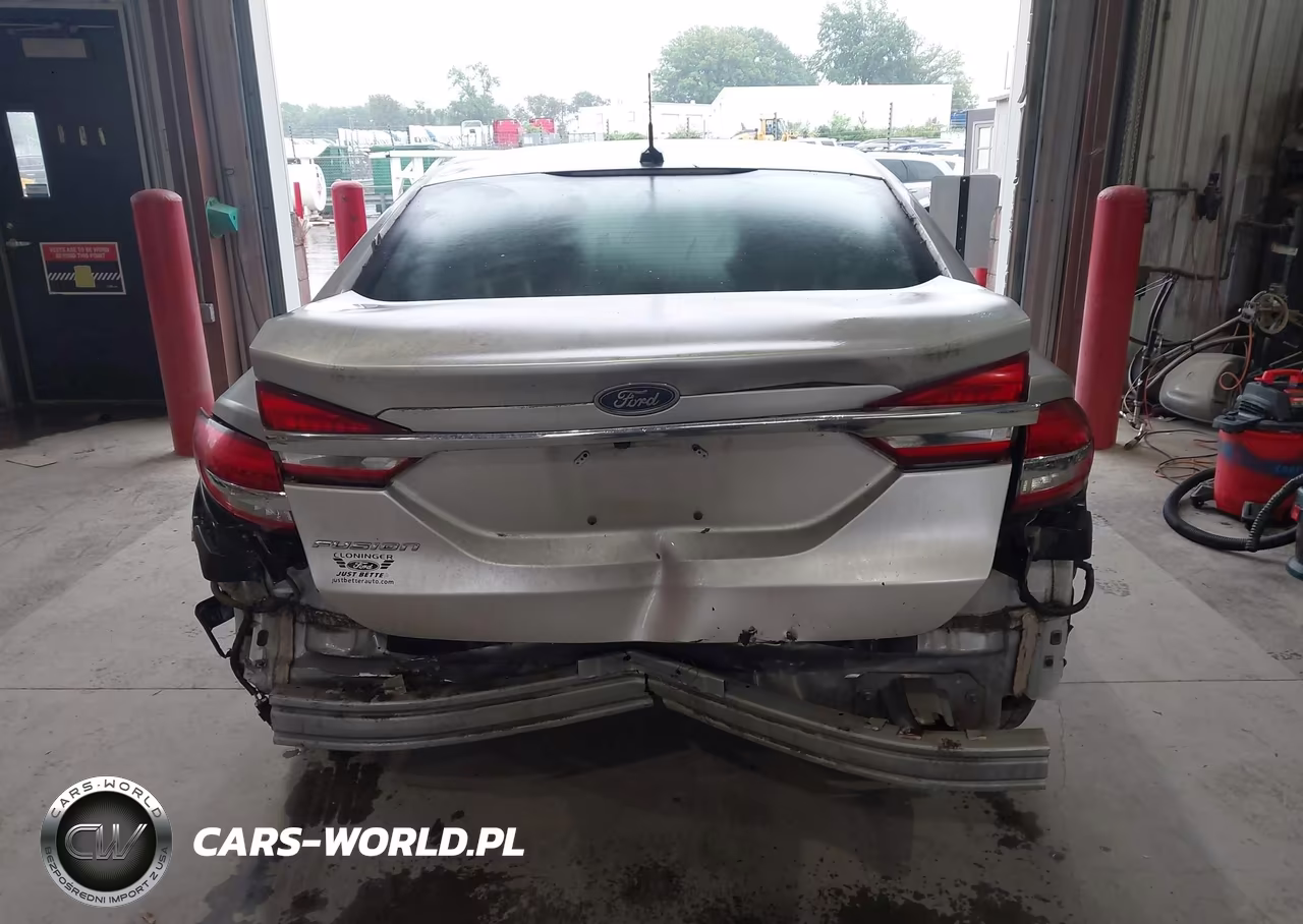 2018 Ford Fusion S VIN:3FA6P0G72JR164818 - 16