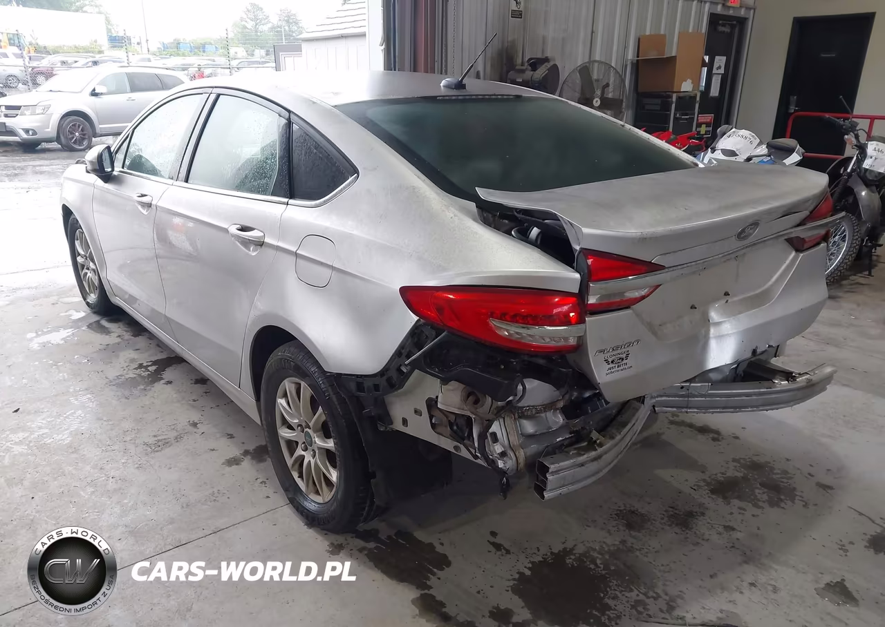 2018 Ford Fusion S VIN:3FA6P0G72JR164818 - 3