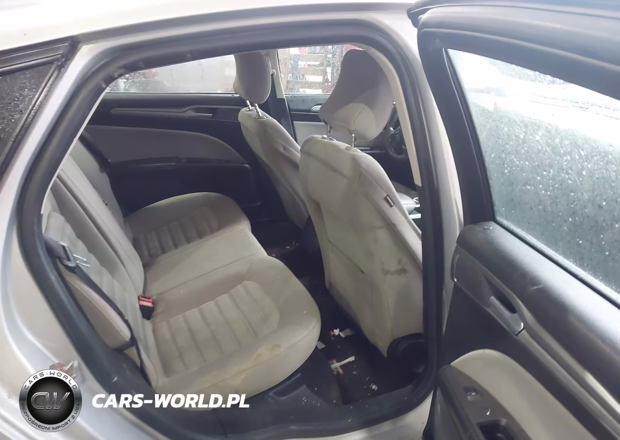 2018 Ford Fusion S VIN:3FA6P0G72JR164818 - 8