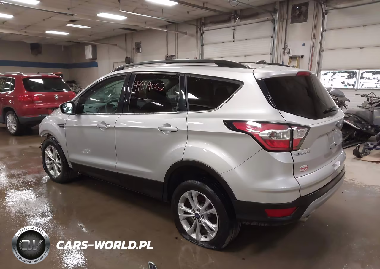2017 Ford Escape Se VIN:1FMCU9G93HUA65399 - 3