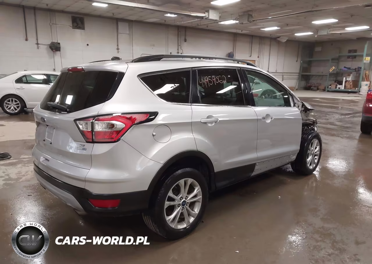 2017 Ford Escape Se VIN:1FMCU9G93HUA65399 - 4