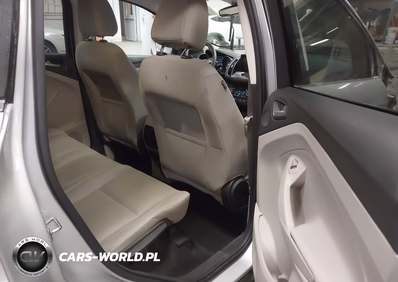 2017 Ford Escape Se VIN:1FMCU9G93HUA65399 - 8