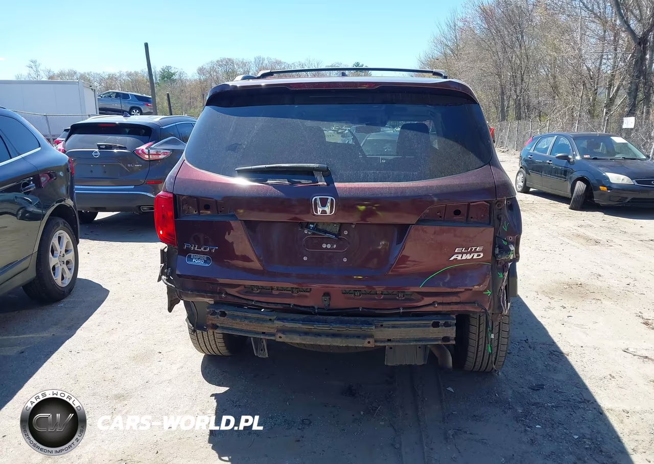 2016 Honda Pilot Elite VIN:5FNYF6H05GB128402 - 17