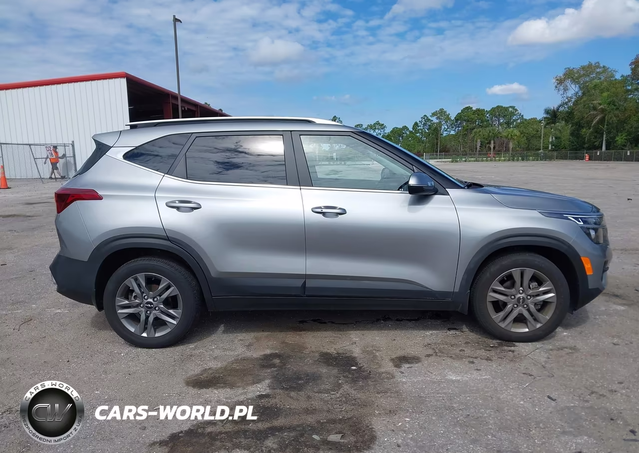 2023 Kia Seltos S VIN:KNDEU2AA0P7452903 - 13