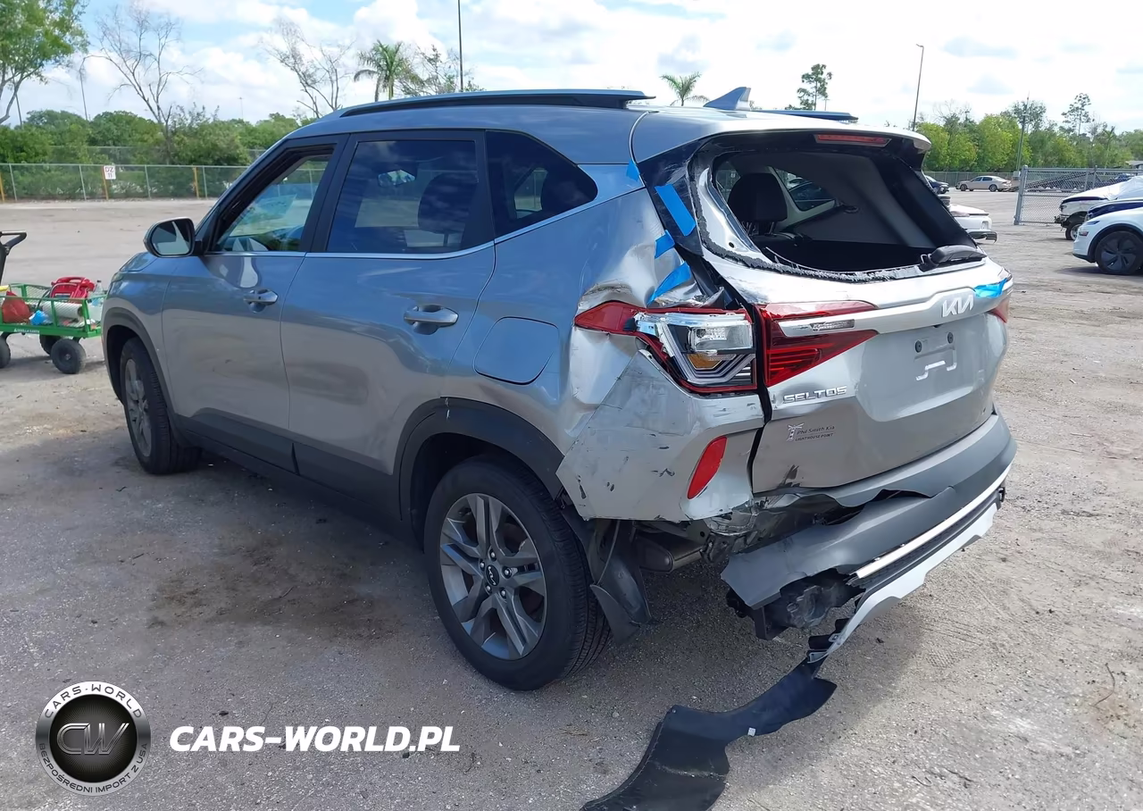 2023 Kia Seltos S VIN:KNDEU2AA0P7452903 - 3