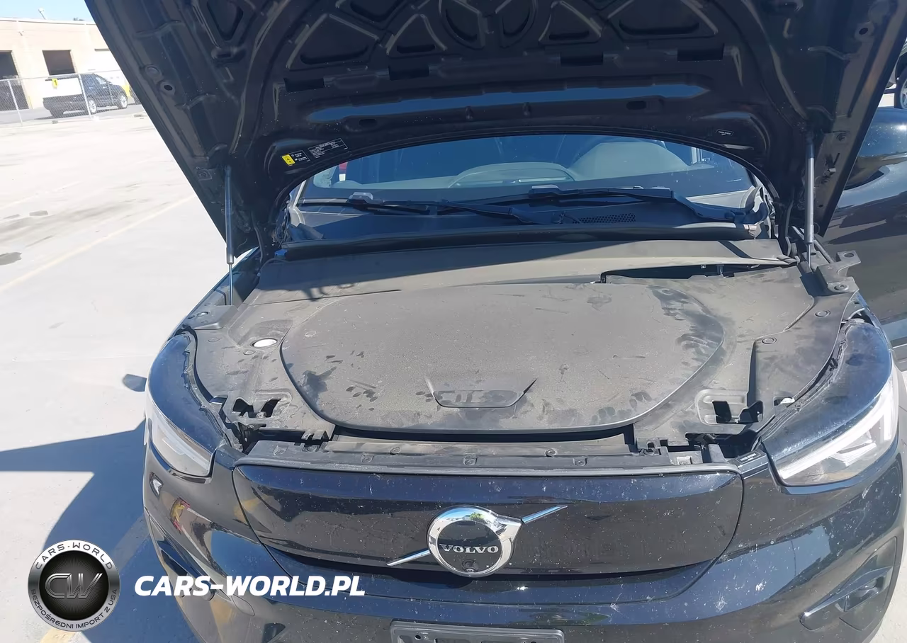 2024 Volvo C40 Recharge Pure Electric Plus VIN:YV4EH3BL3R2105945 - 10