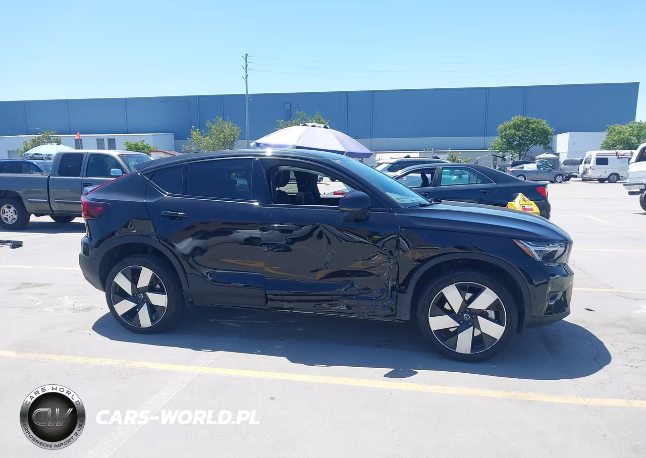 2024 Volvo C40 Recharge Pure Electric Plus VIN:YV4EH3BL3R2105945 - 13