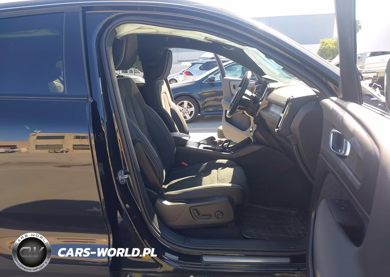2024 Volvo C40 Recharge Pure Electric Plus VIN:YV4EH3BL3R2105945 - 5