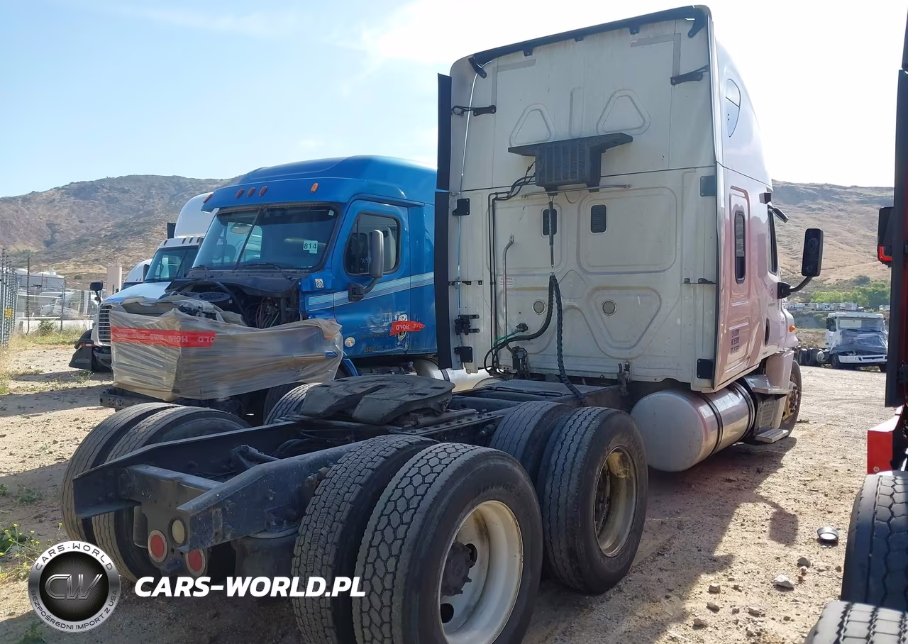 2012 Freightliner Cascadia 125 VIN:1FUJGLBGXCSBV9284 - 4