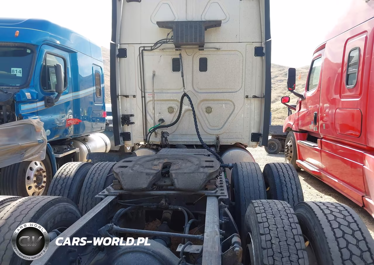 2012 Freightliner Cascadia 125 VIN:1FUJGLBGXCSBV9284 - 8