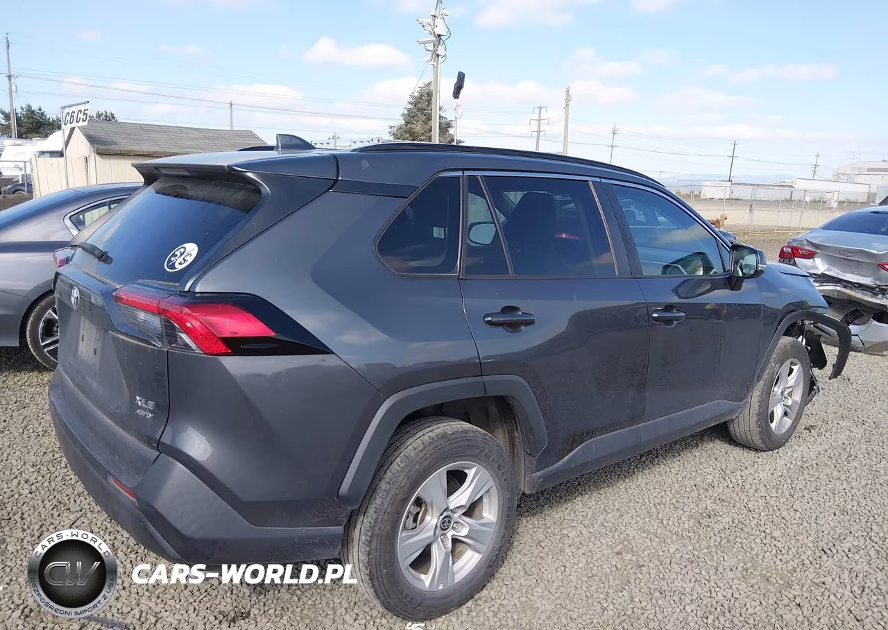 2021 Toyota Rav4 Xle VIN:2T3P1RFV2MW207350 - 4
