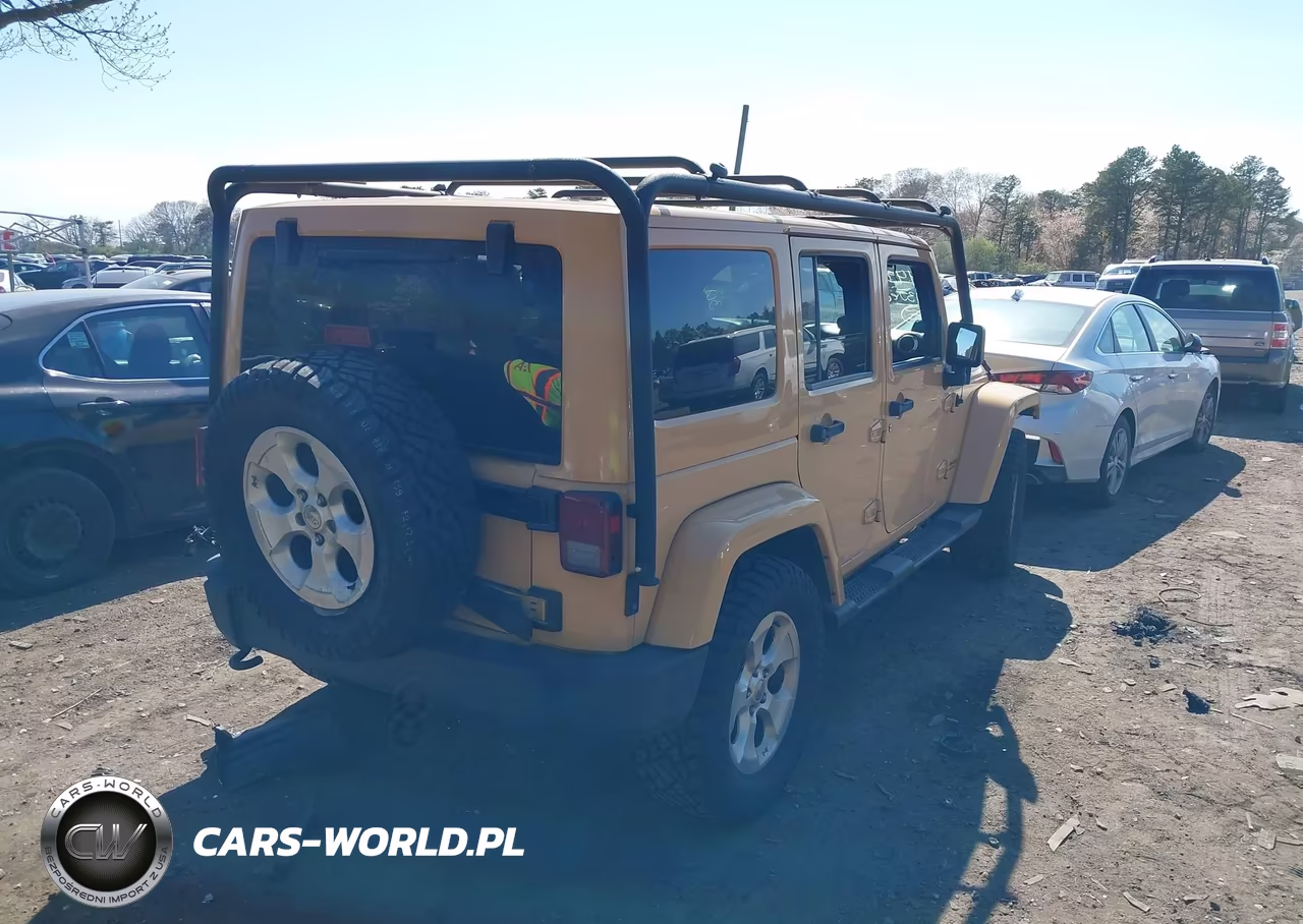 2013 Jeep Wrangler Unlimited Sahara VIN:1C4BJWEG2DL626619 - 4