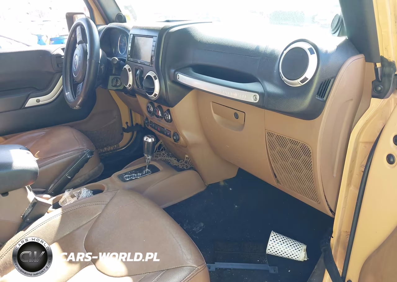 2013 Jeep Wrangler Unlimited Sahara VIN:1C4BJWEG2DL626619 - 5