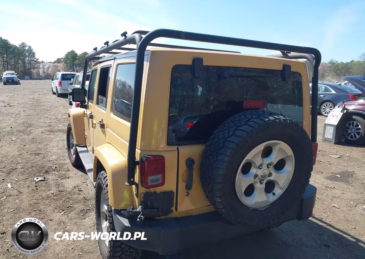 2013 Jeep Wrangler Unlimited Sahara VIN:1C4BJWEG2DL626619 - 6