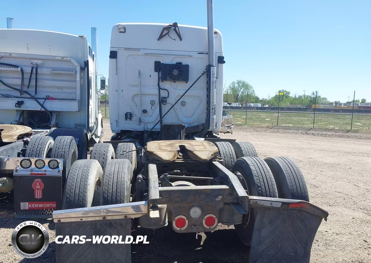 2010 Freightliner Cascadia 125 VIN:1FUJGLDR4ASAV2565 - 14