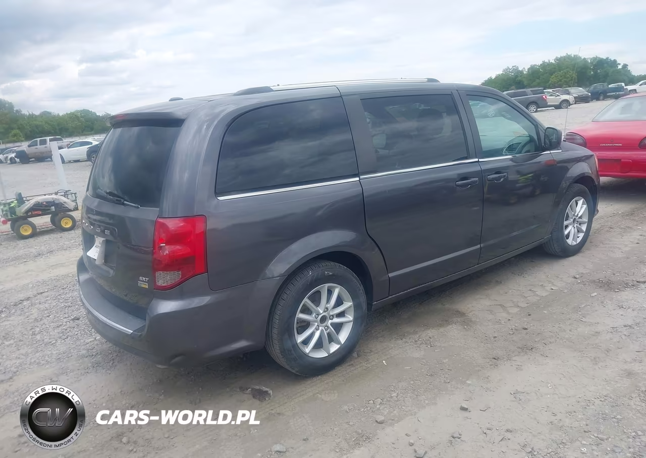 2018 Dodge Grand Caravan Sxt VIN:2C4RDGCGXJR325100 - 4