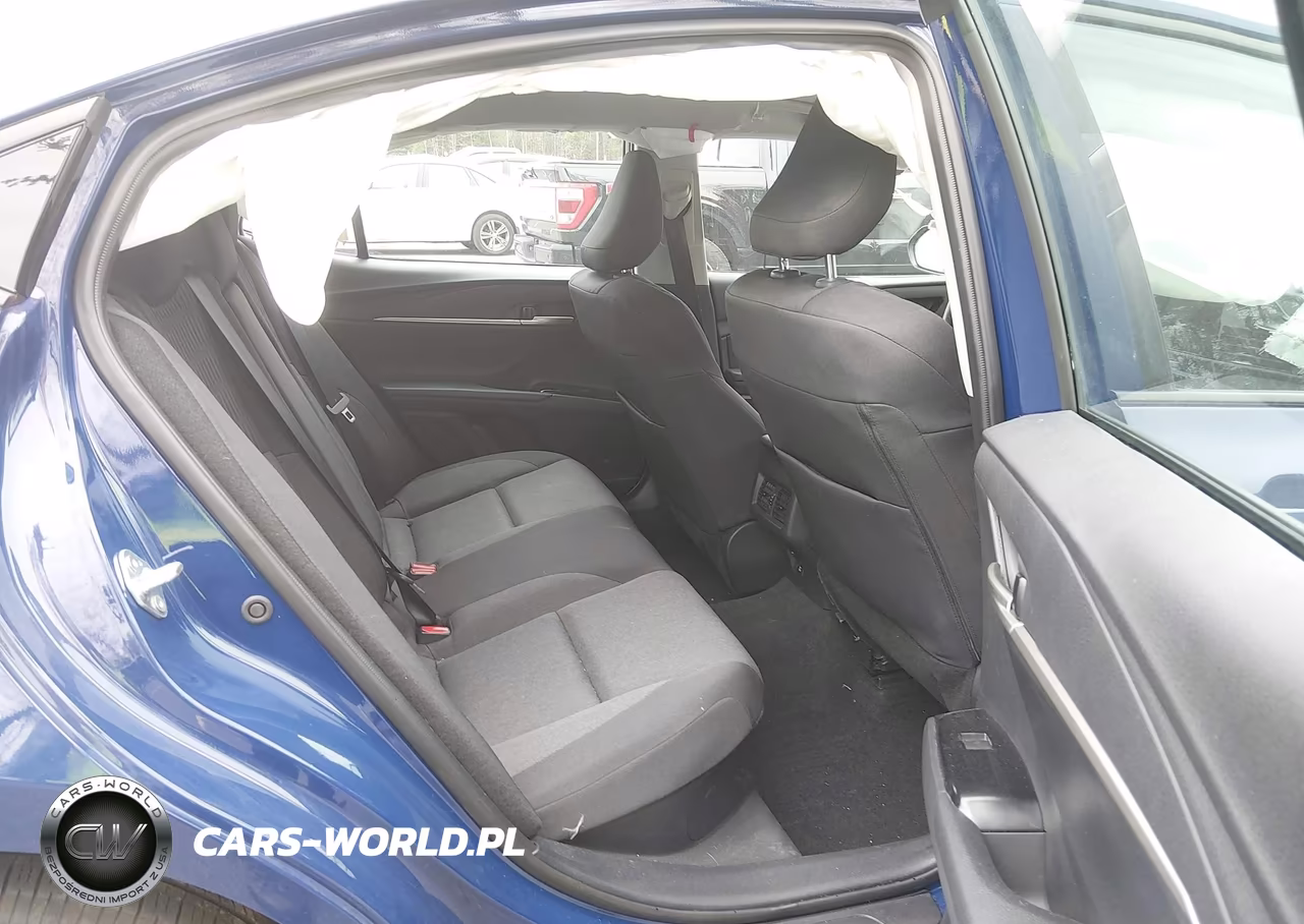 2025 Toyota Camry Le VIN:4T1DAACKXSU112930 - 8