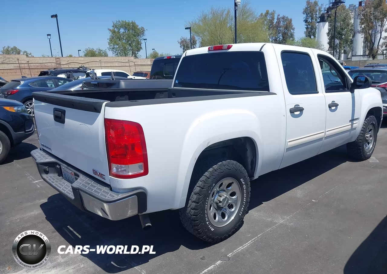 2007 GMC Sierra 1500 Sl VIN:3GTEC13CX7G546903 - 4