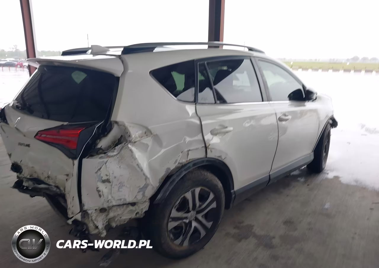 2017 Toyota Rav4 Le VIN:JTMZFREV0HJ702498 - 4