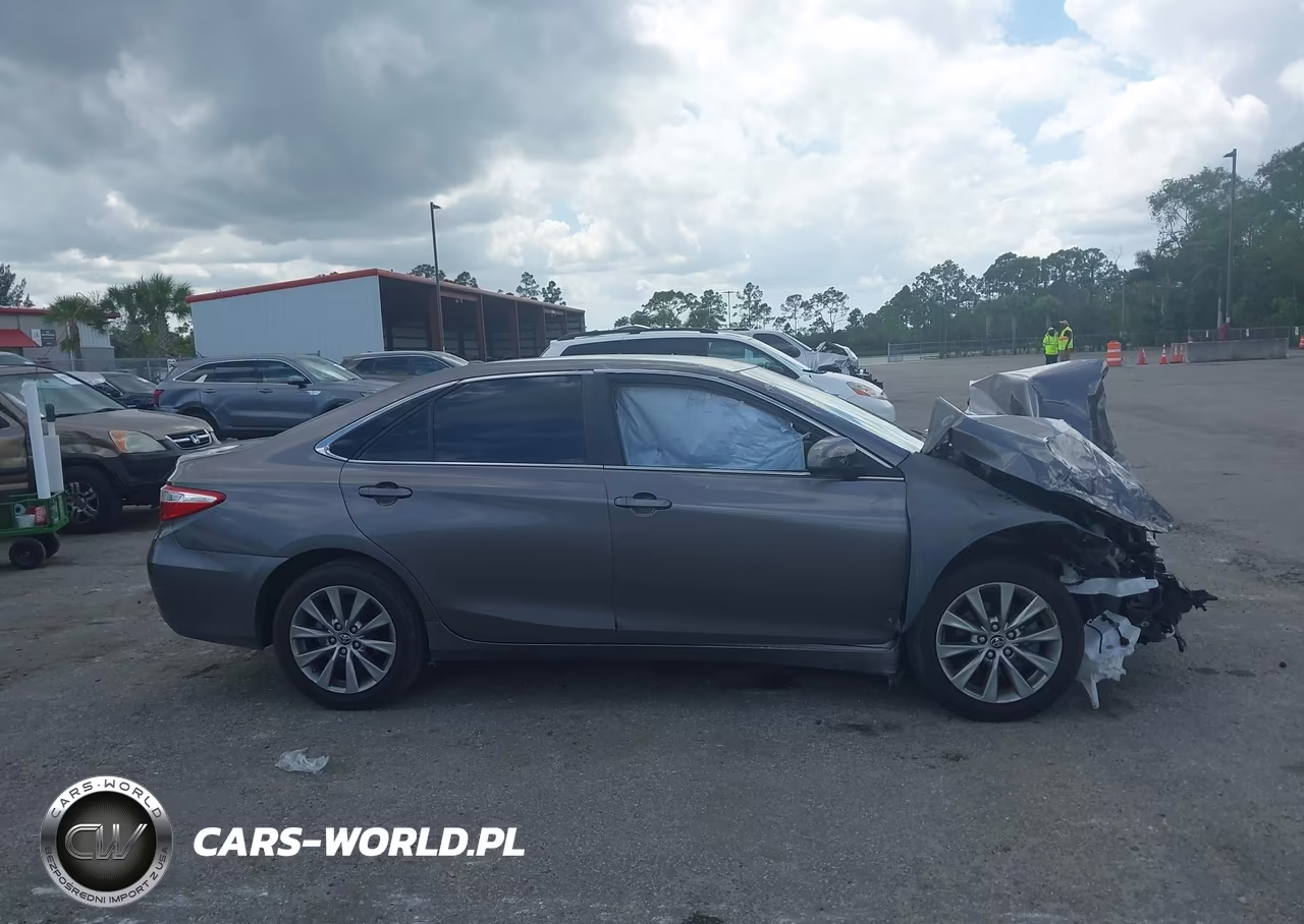 2015 Toyota Camry Xle VIN:4T1BF1FK5FU009831 - 13