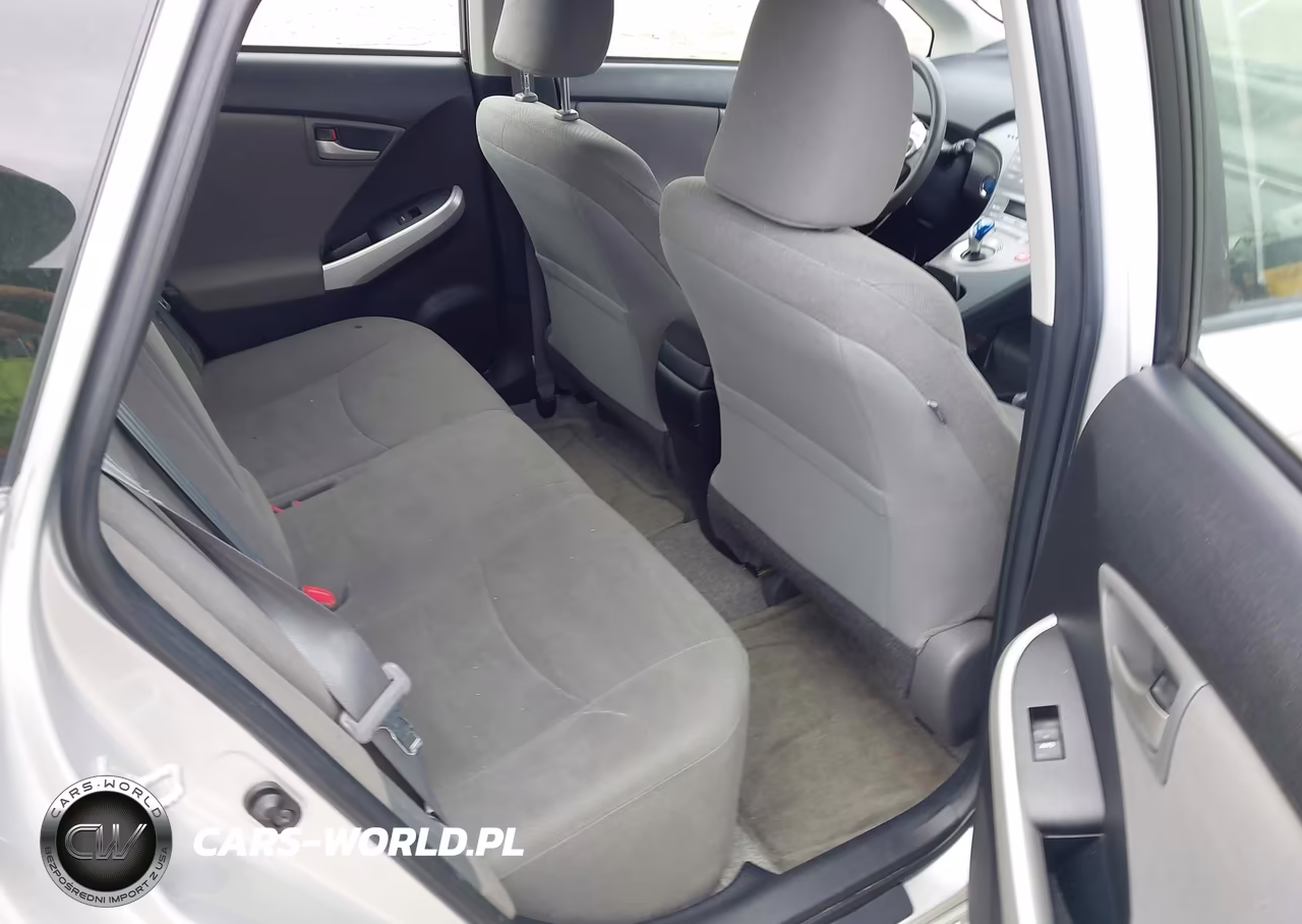 2014 Toyota Prius Two VIN:JTDKN3DU9E1824024 - 8