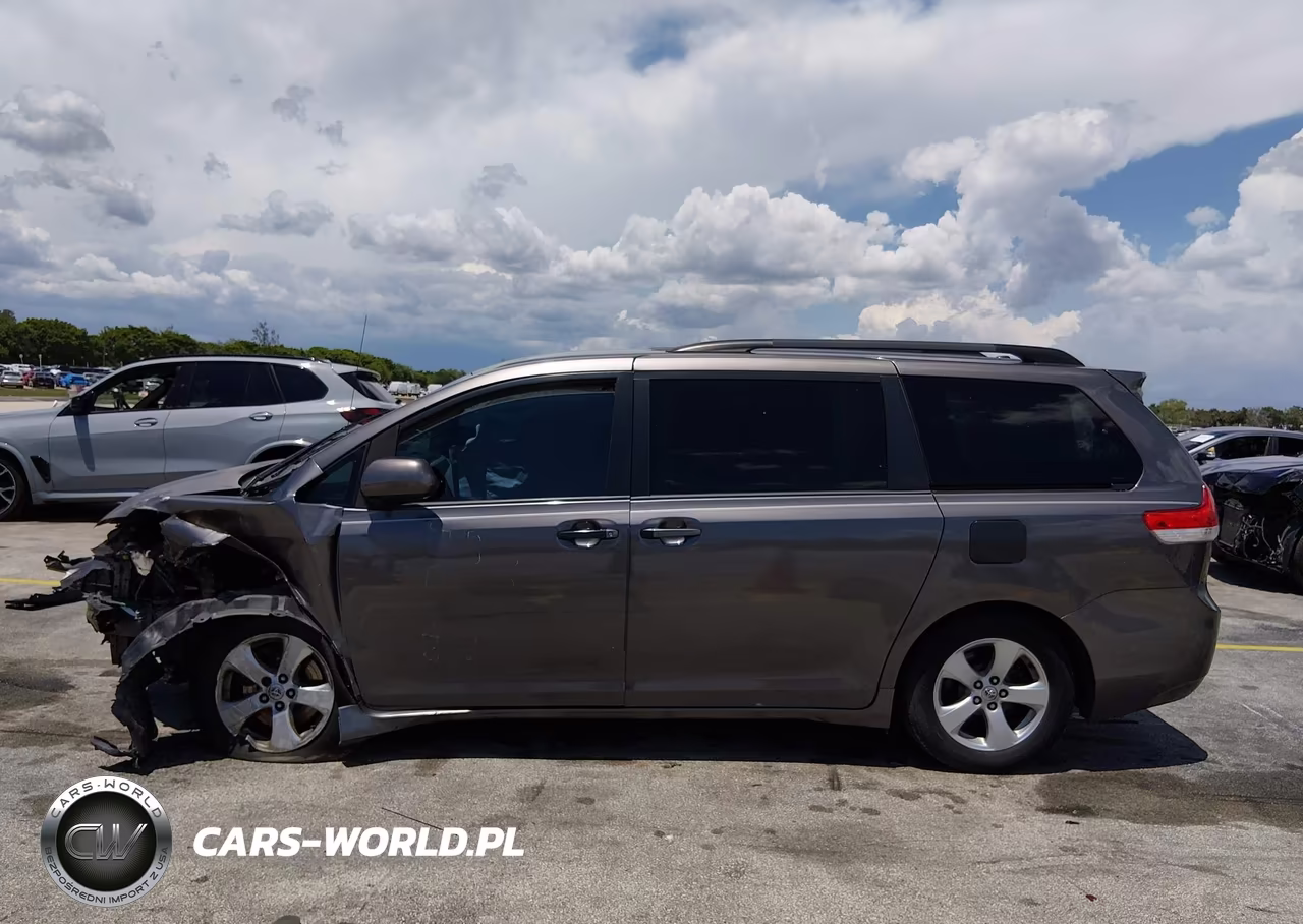 2014 Toyota Sienna Le V6 8 Passenger VIN:5TDKK3DC0ES474317 - 15