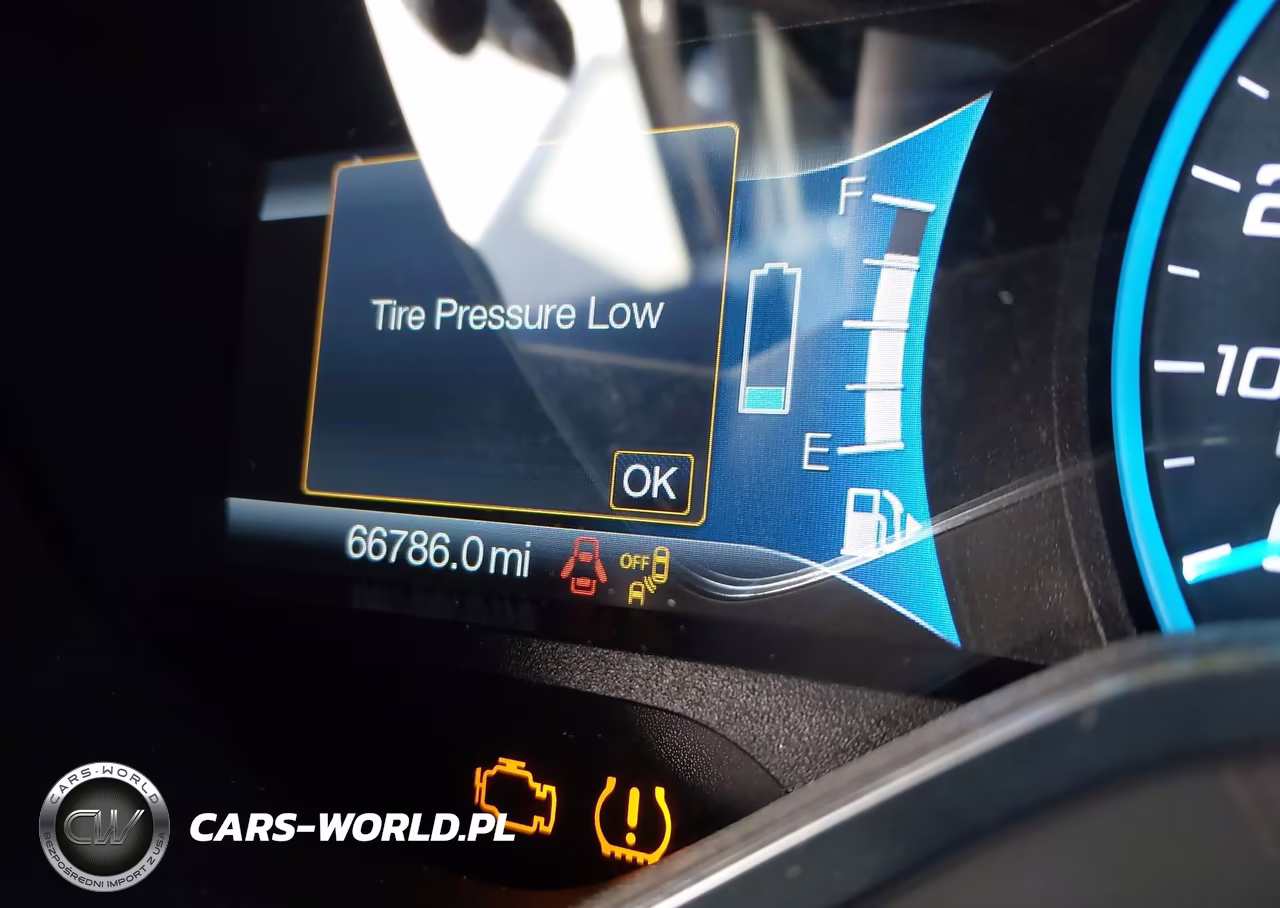 2017 Ford C-Max Energi Titanium VIN:1FADP5FU4HL102194 - 16