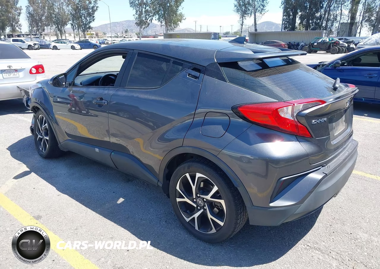 2018 Toyota C-Hr Xle Premium VIN:NMTKHMBX4JR047502 - 3