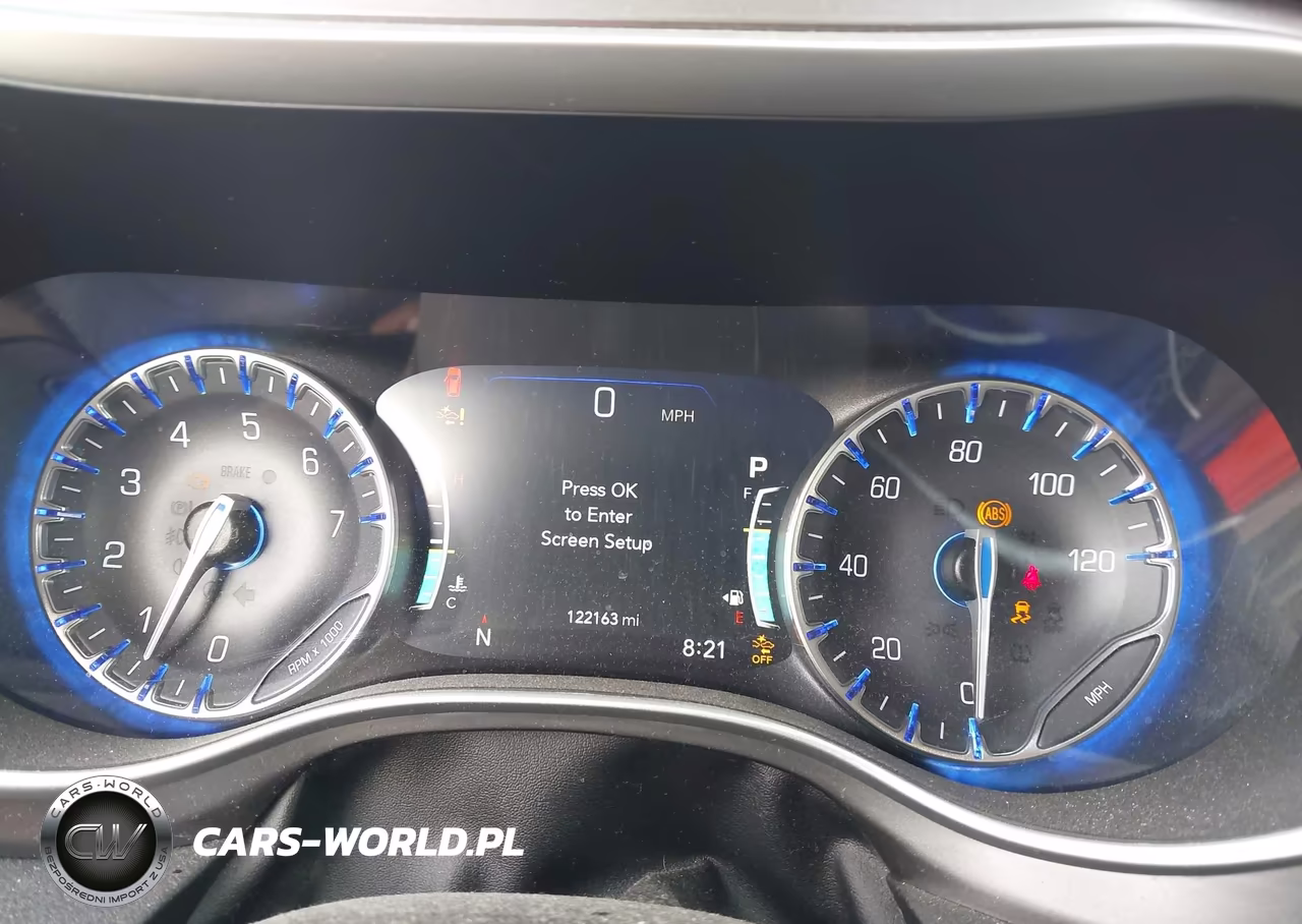 2020 Chrysler Pacifica Touring L Plus VIN:2C4RC1EGXLR127164 - 7