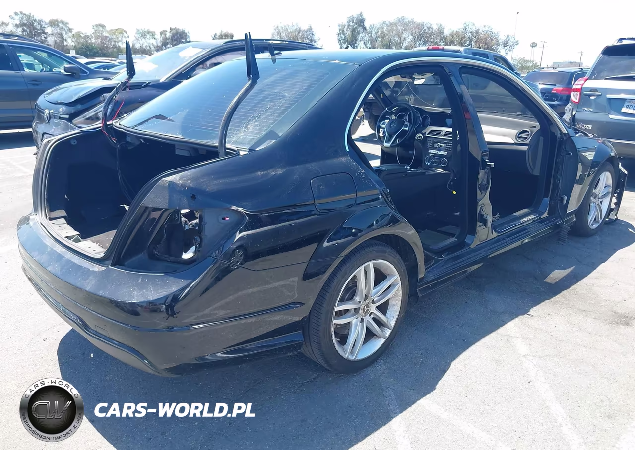 2014 Mercedes-Benz C 250 Sport VIN:WDDGF4HB6EG233847 - 4