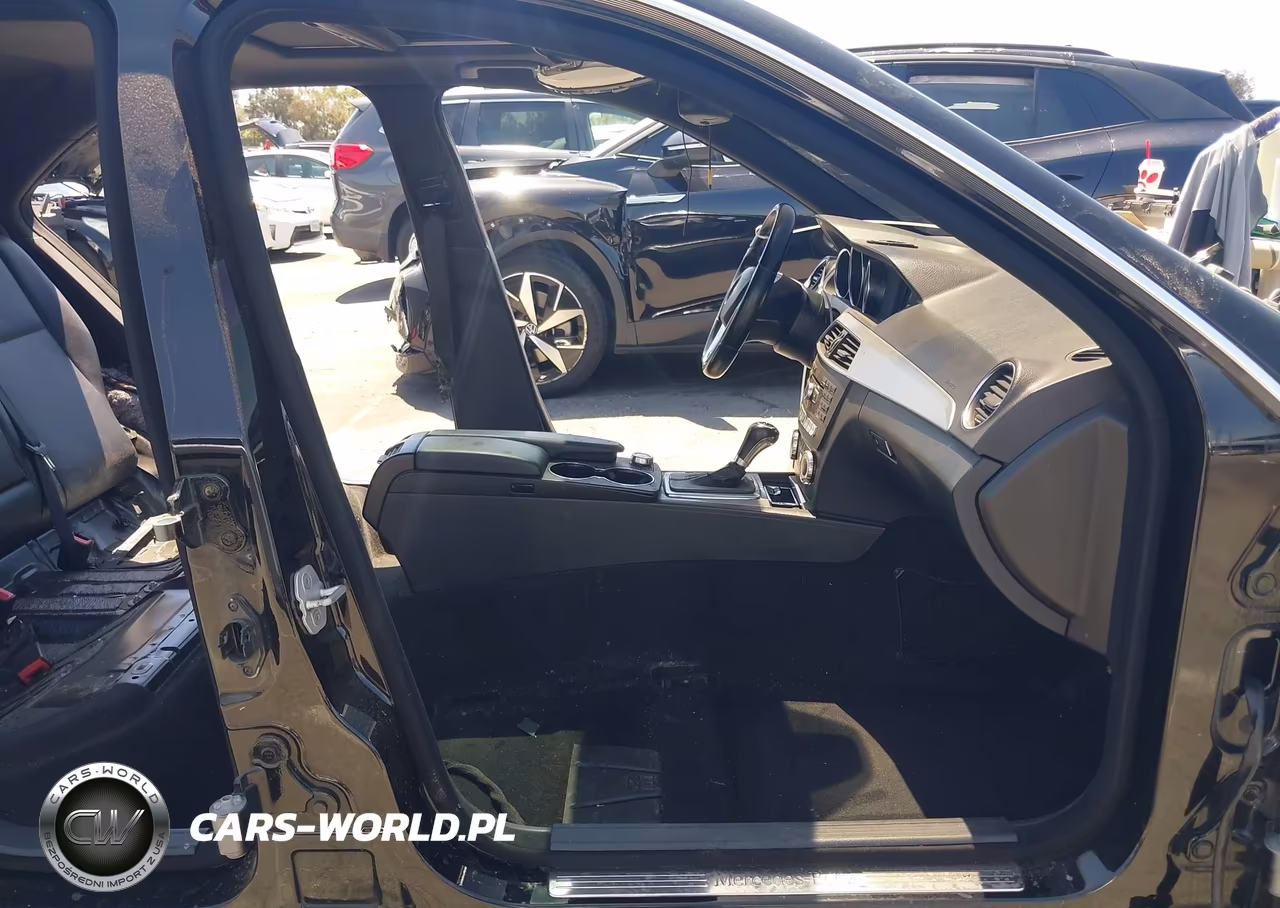 2014 Mercedes-Benz C 250 Sport VIN:WDDGF4HB6EG233847 - 5