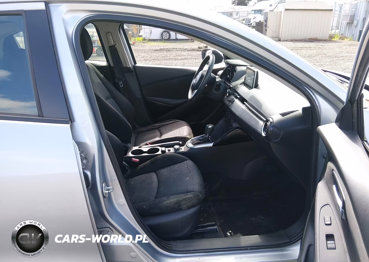 2017 Toyota Yaris Ia VIN:3MYDLBYV9HY174172 - 5