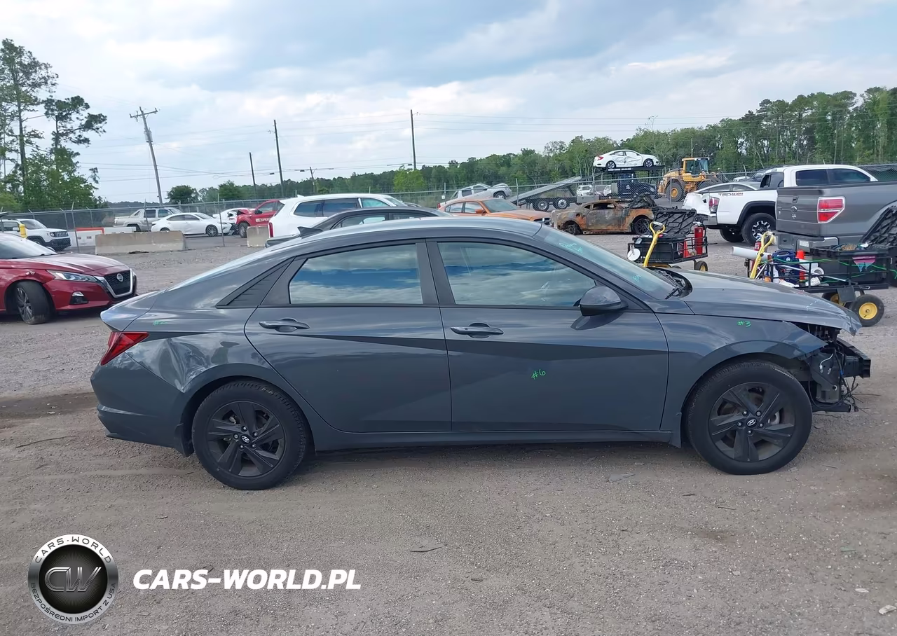 2023 Hyundai Elantra Sel VIN:KMHLM4AGXPU590971 - 13