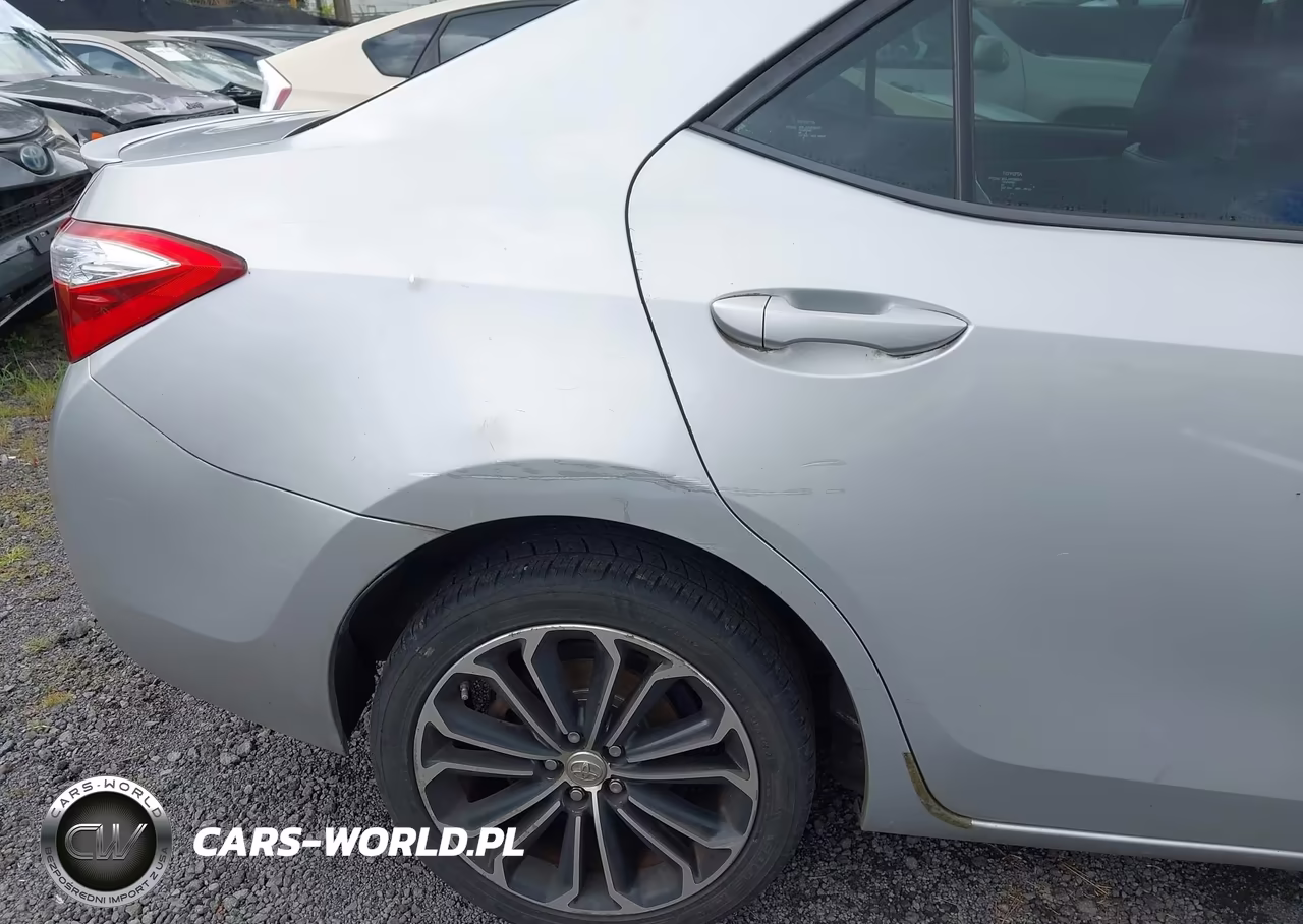 2015 Toyota Corolla S-S Plus-S Premium VIN:5YFBURHEXFP290019 - 18