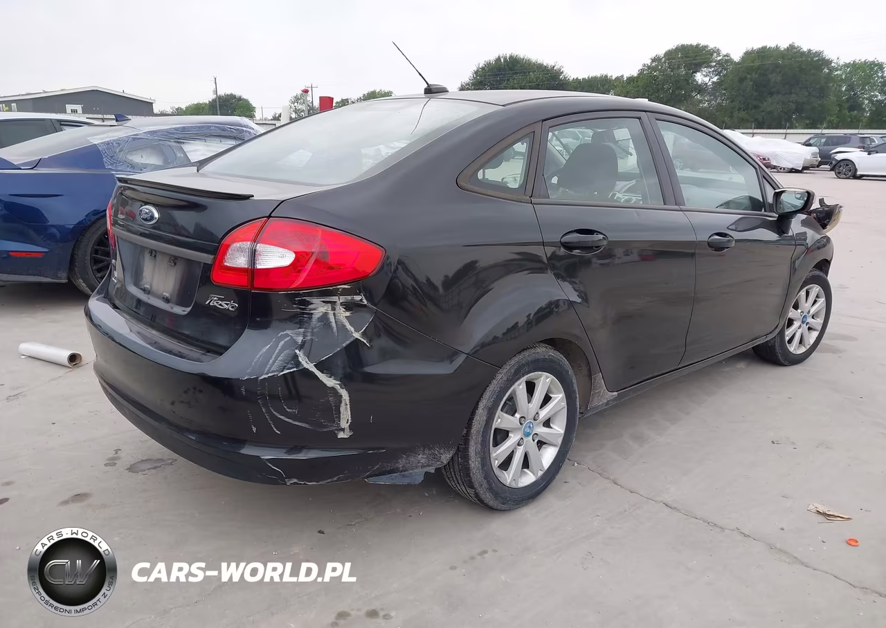 2013 Ford Fiesta Se VIN:3FADP4BJ2DM167902 - 4