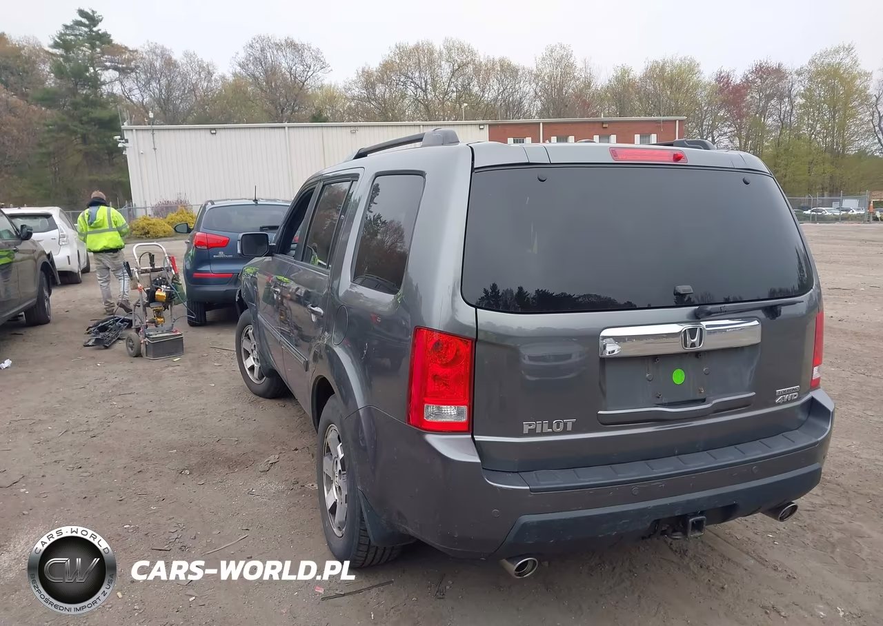 2011 Honda Pilot Touring VIN:5FNYF4H94BB061254 - 3