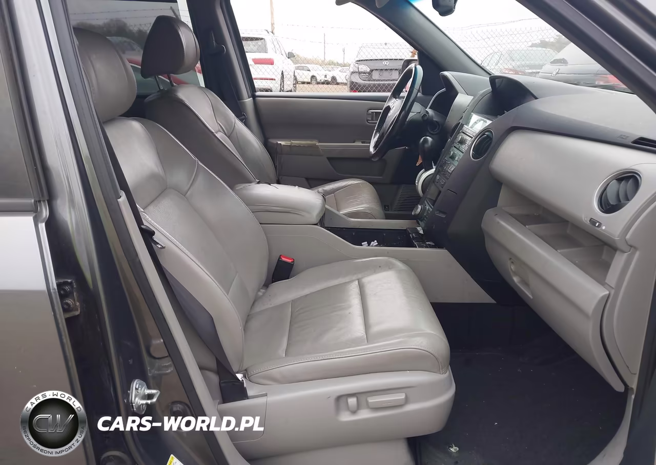 2011 Honda Pilot Touring VIN:5FNYF4H94BB061254 - 5