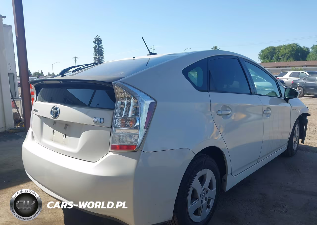 2010 Toyota Prius Iii VIN:JTDKN3DU6A0124462 - 4