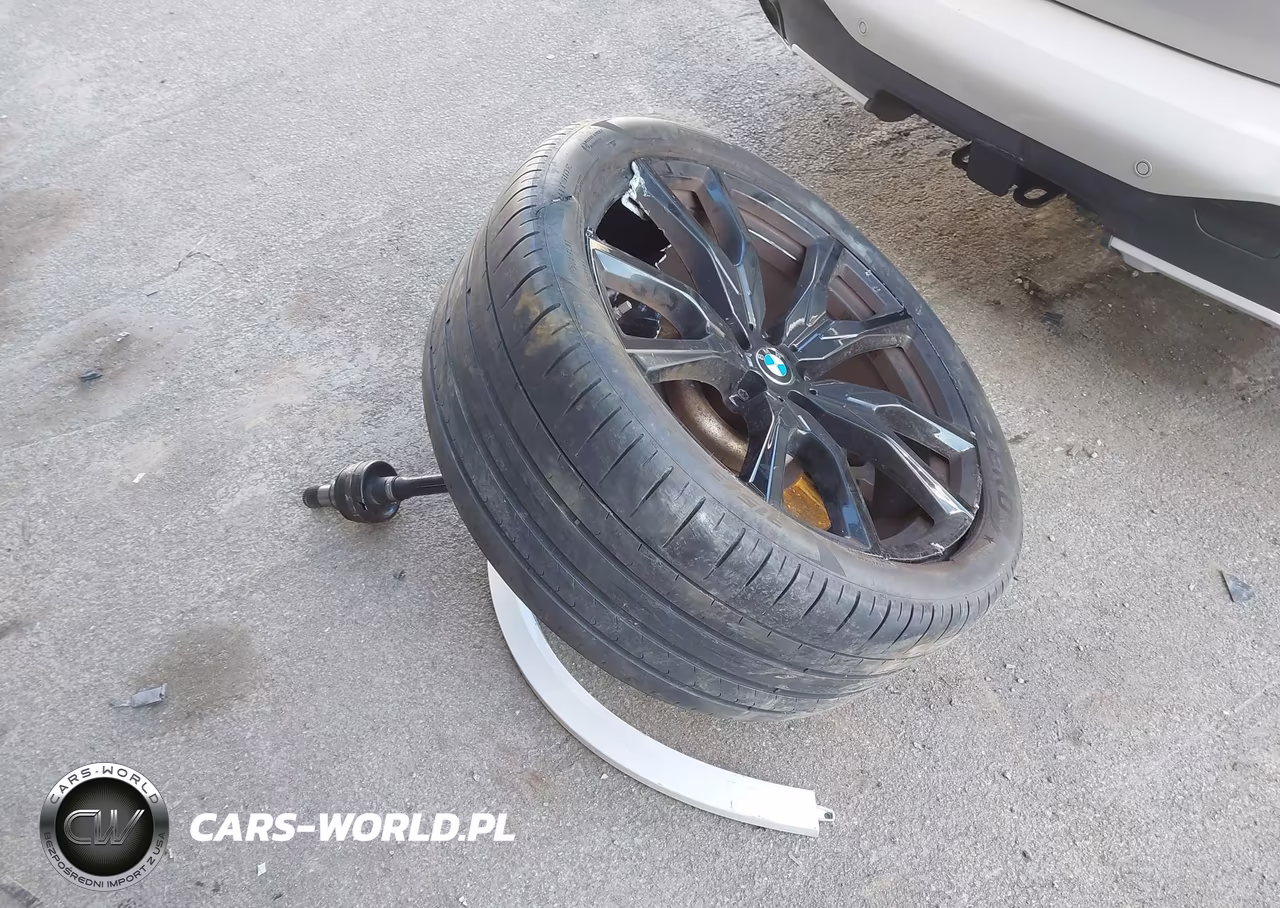 2023 BMW X7 M60I VIN:5UX33EM01P9R52117 - 12